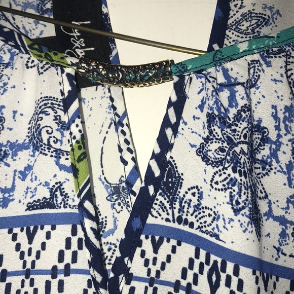 NWT Women’s By & By Top - Picture 2 of 8